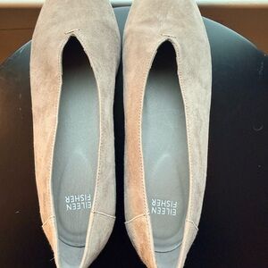 Eileen Fisher Patch V-Cut Suede Flats Taupe Mushroom Size 9
